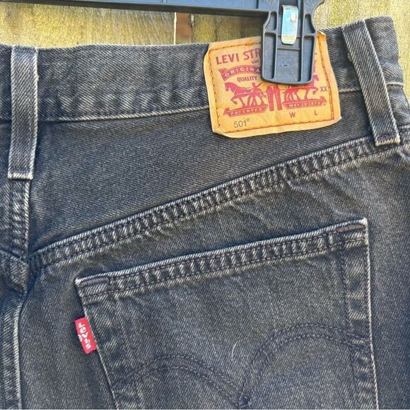 Levi's Black 501 Denim Jean Shorts Step on It From Free People Size 26 - Picture 7 of 10